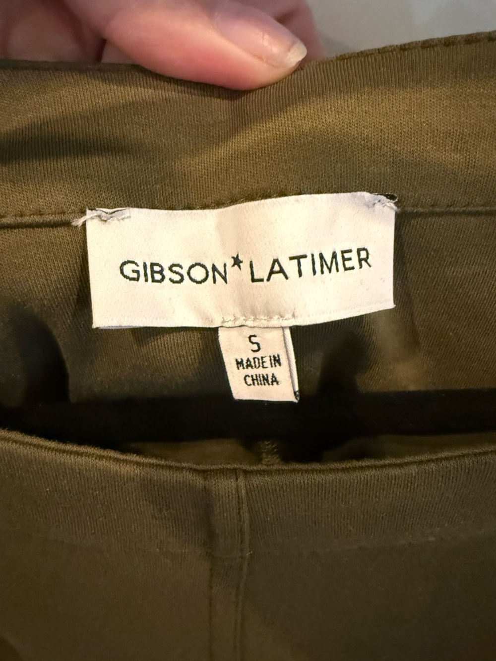 Gibson Latimer Olive Green Puff Sleeve Top - Picture 3 of 3
